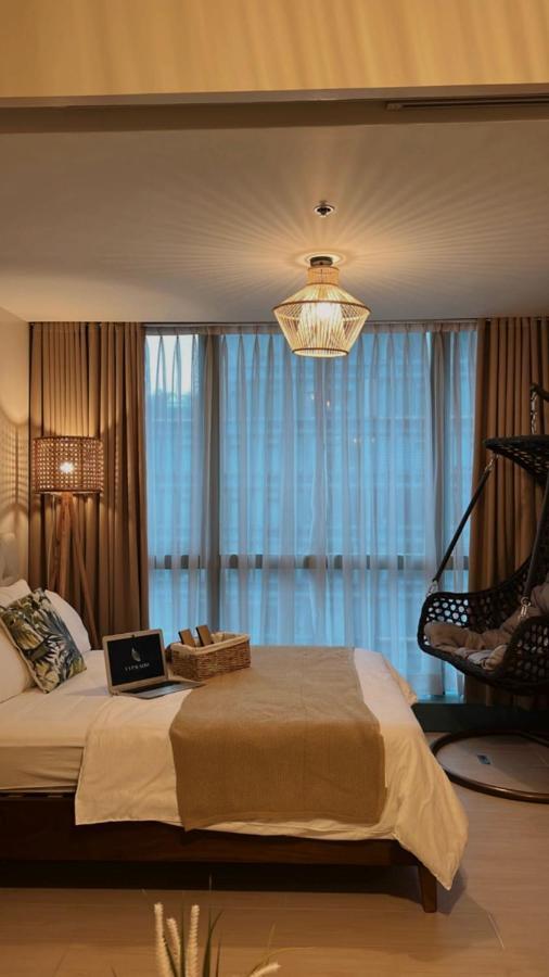 La Palazzo - Across Uptown Mall & Grand Hyatt Bgc Taguig Kültér fotó